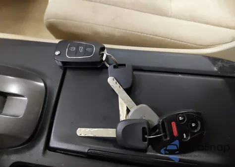 2010 Honda Accord 2.4 Lx из США, поврежденный, VIN 1HGCP2F35AA159101